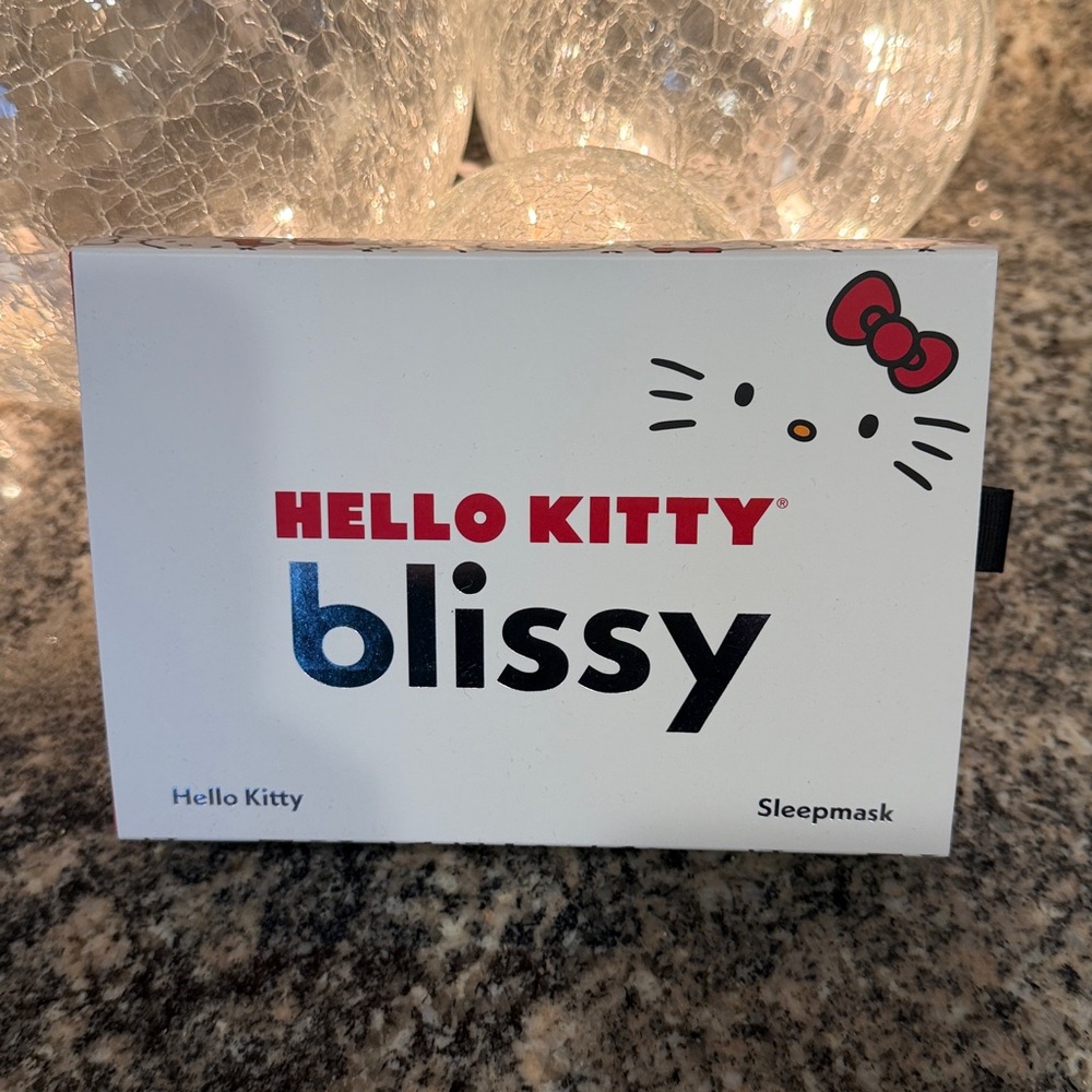 Blissy Hello Kitty Sleep Mask with Red Bow - Picture 10 of 11